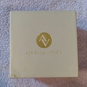 Womens watch with bracelets